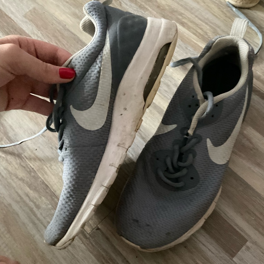 Nike air gym shoes